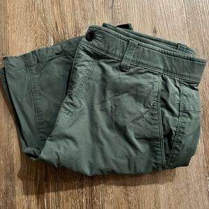 Shorts with back zip pocket